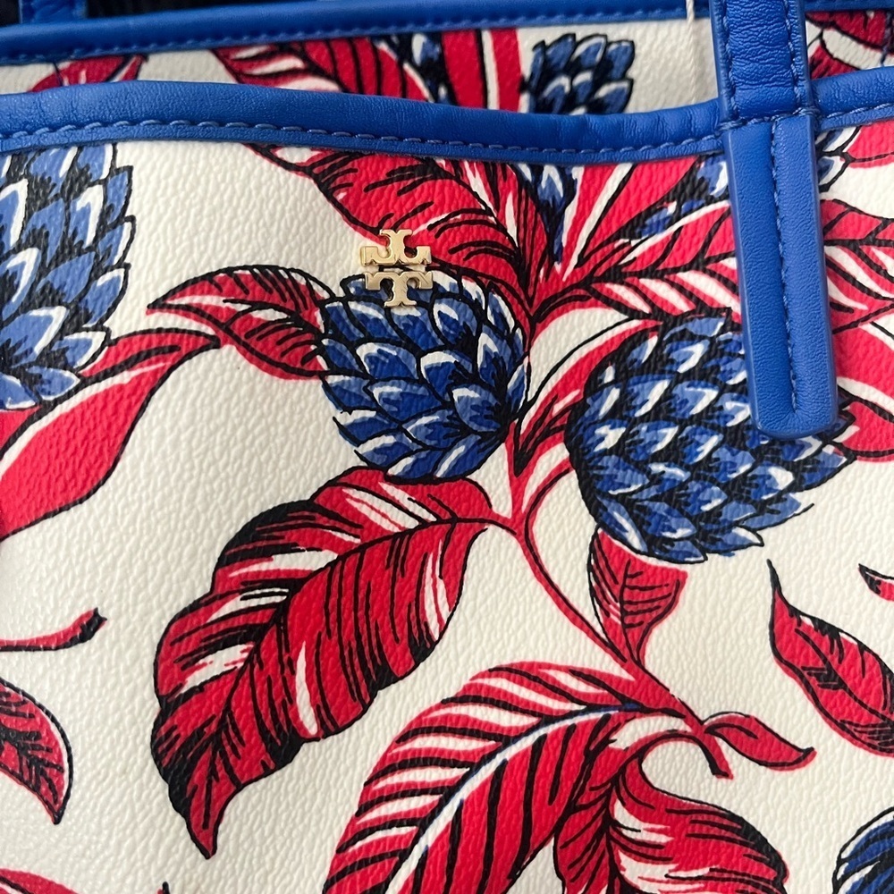 Floral Tote Bag with Blue and Red Accents - Picture 3 of 14